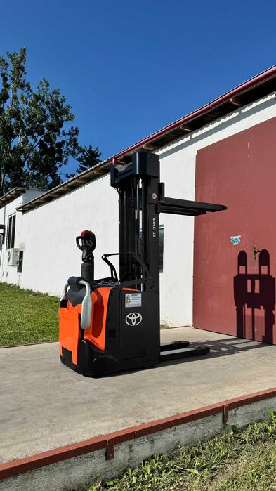 Штабелер електро 1263 Toyota BT SPE 160 1,6t 533cm Li-ion