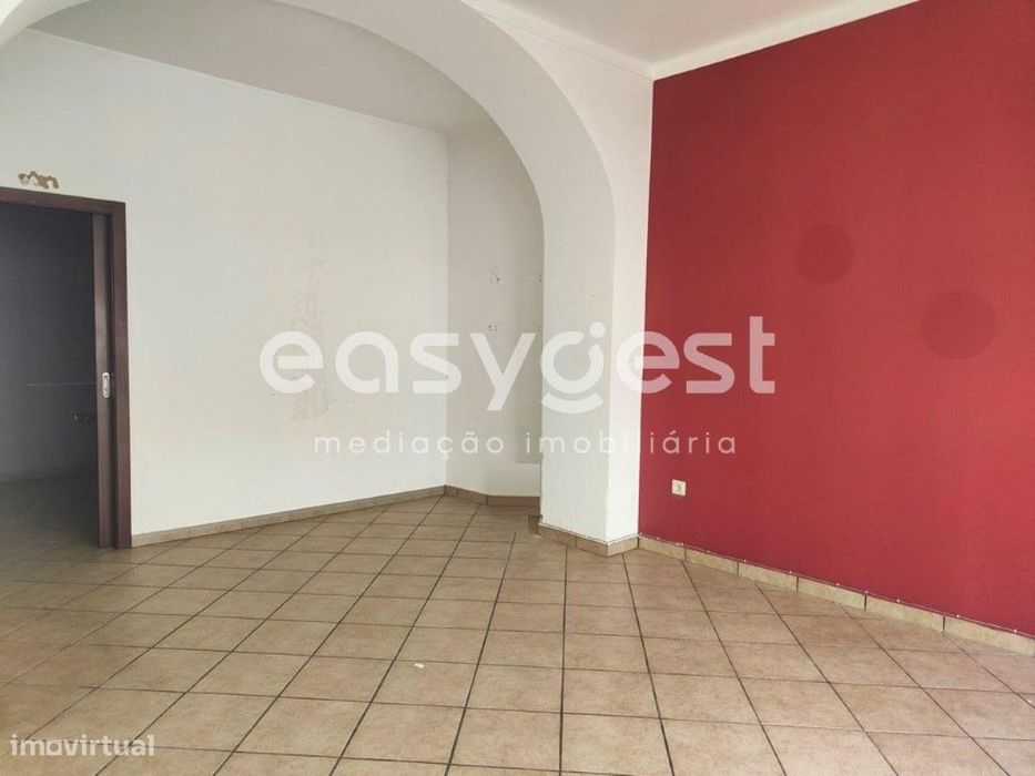 Commercial space located in the city centre of Beja