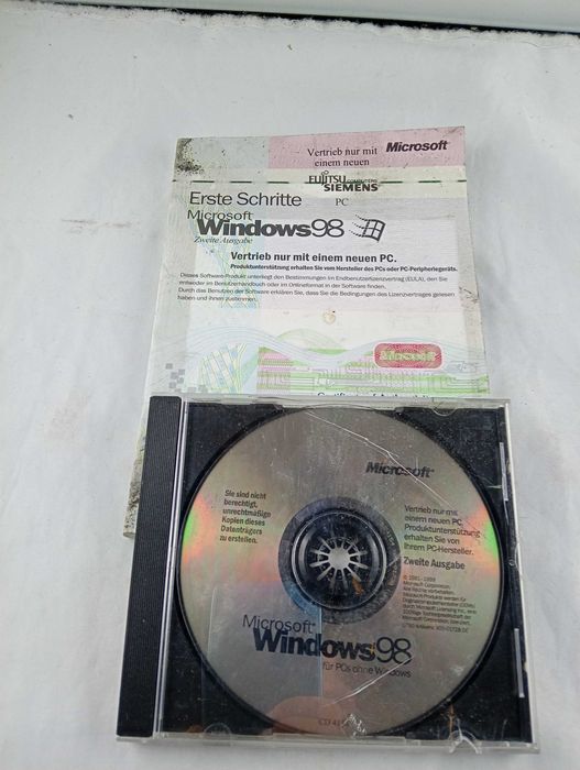 Zestaw płyt microsoft windows 98 wraz z kluczem word works