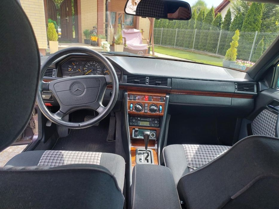 W 124 E220 94 rok Automat