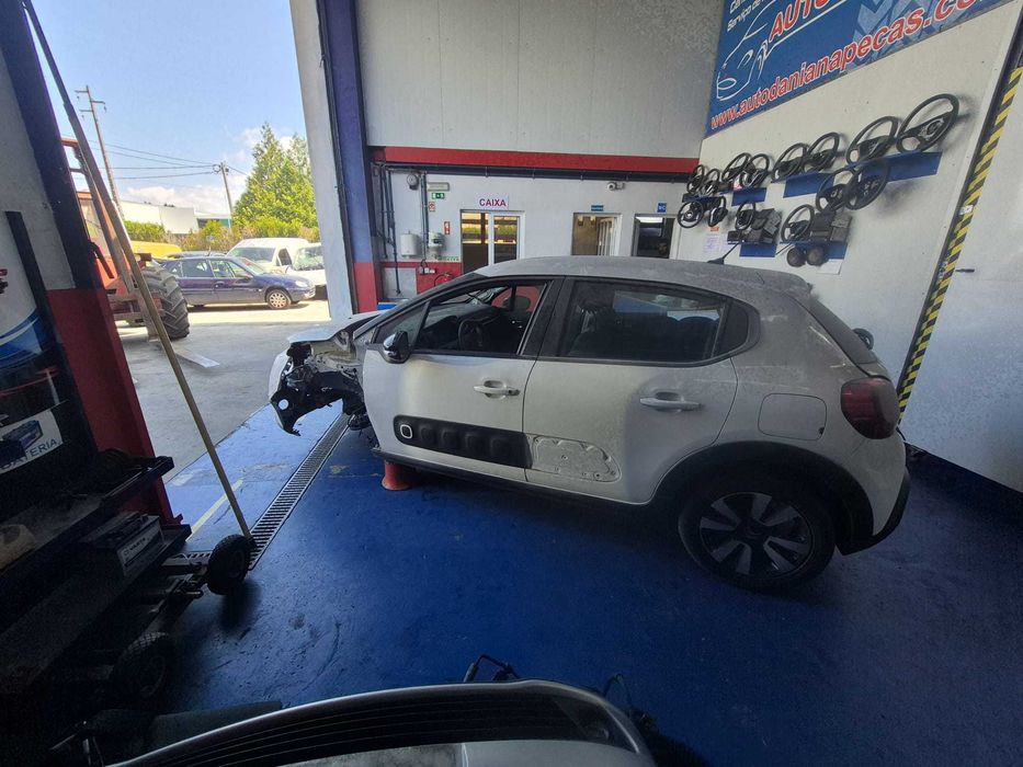 Citroen C3 1.2 de 2018 ás peças.
