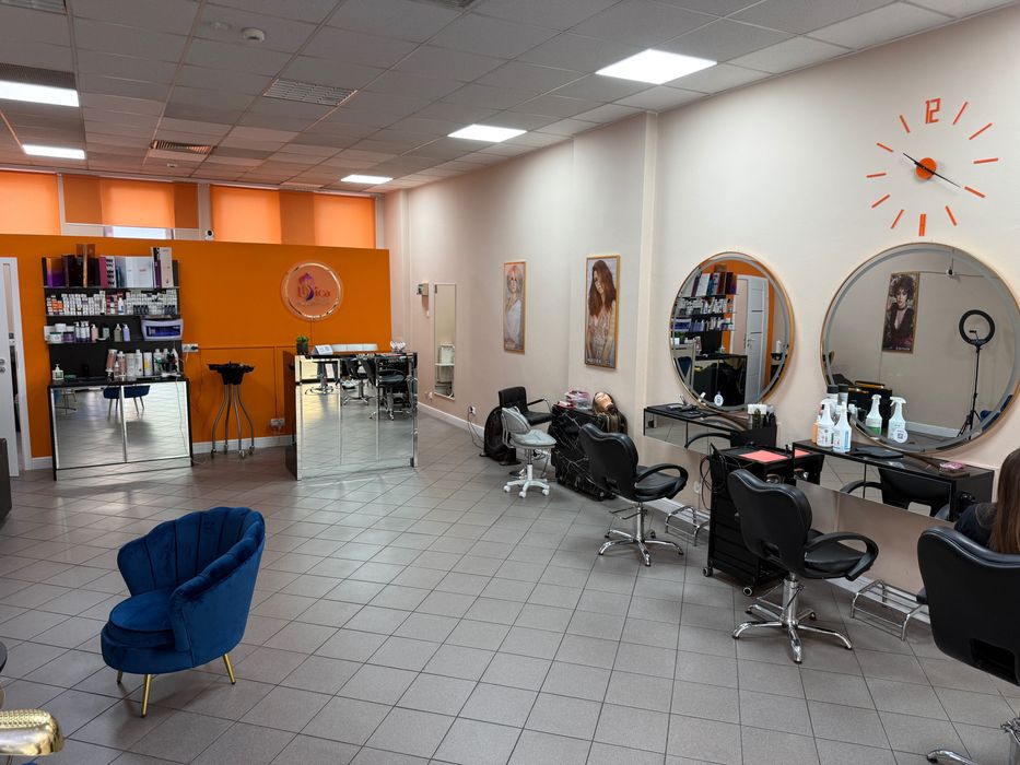 Funkcjonujący salon beauty 63 m² – Warszawa Praga