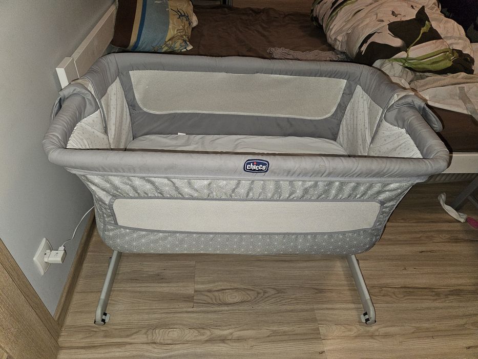 Łóżeczko dziecięce Chicco next2me