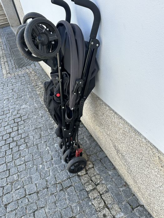Carrinho de bebé dobrável ZY Safe (leve e prático).