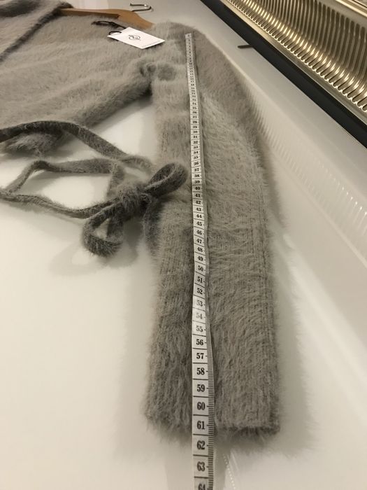 Szary wiązany sweter krótki sweterek sztuczne futerko XS