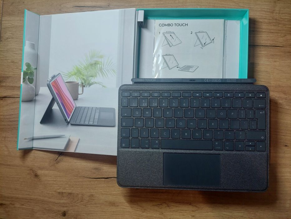 Logitech Combo Touch iPad 7/8/9 gen | Gładzik | Podświetlenie | IDEALN