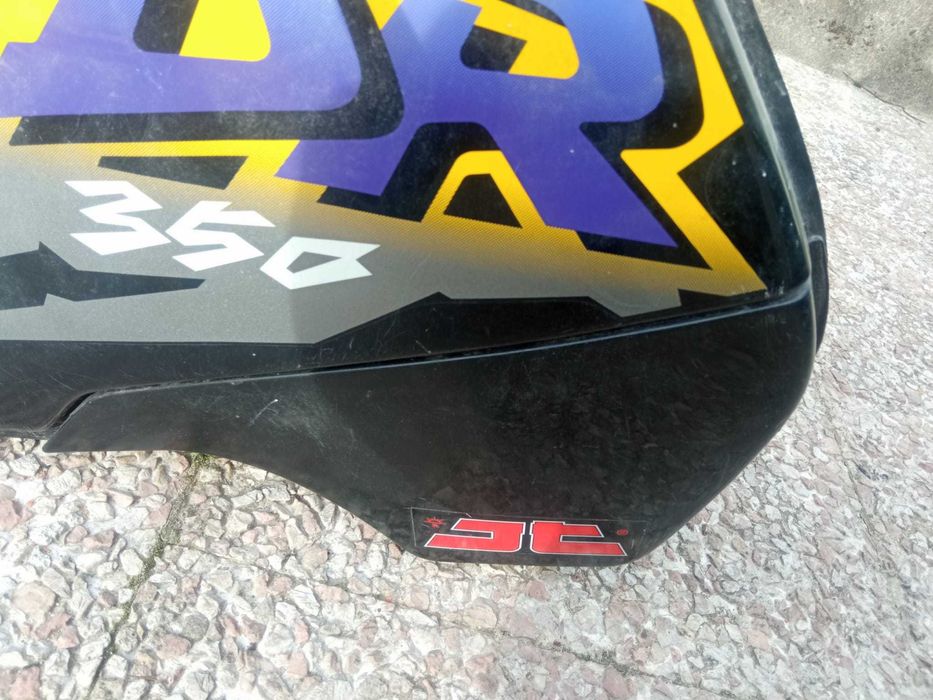 Plásticos / Carenagens do depósito combustível Suzuki DR 350