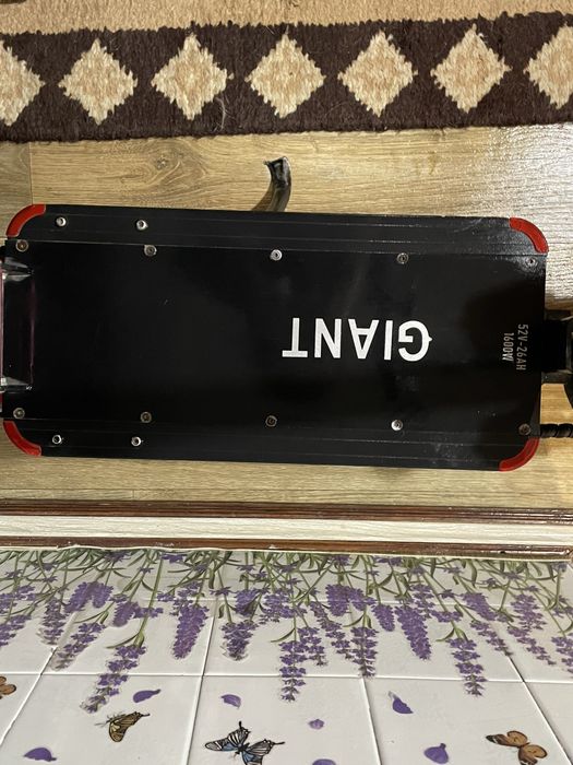 Елктросамокат Giant Outlander M11 (1600w, 26Ah, 52V)