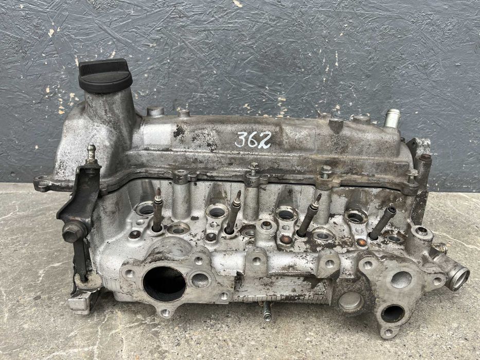 ГБЦ головка блока Toyota Yaris Auris Corolla  1.4 D-4D
