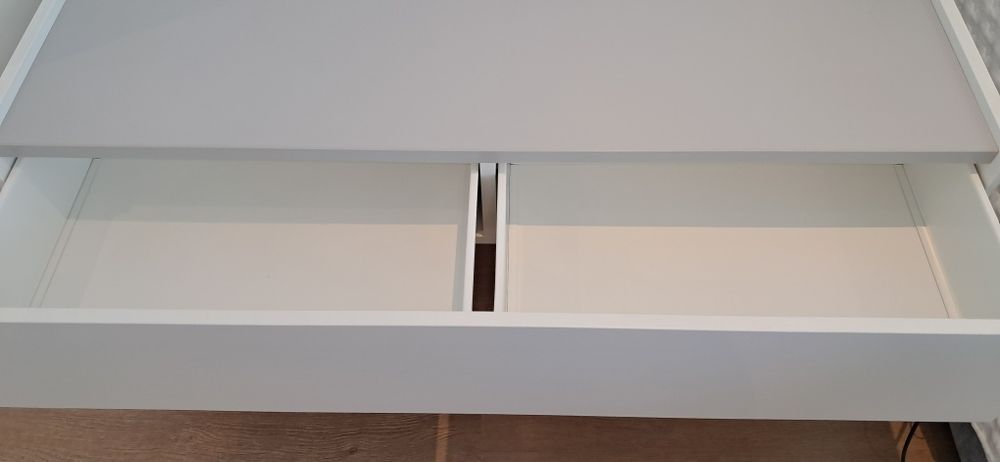 Mesa /secretária multifunções com gaveta