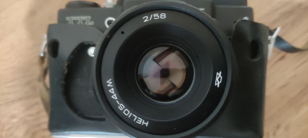 Aparta Zenit TTL Helios 44 M