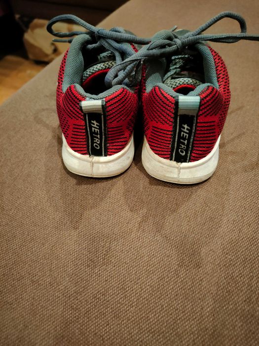 Кроссовки на мальчика.