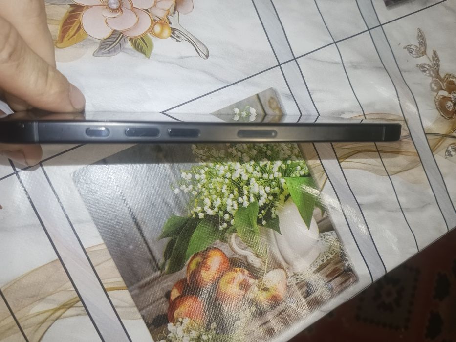 Продам по запчастям айфон 16 про мах