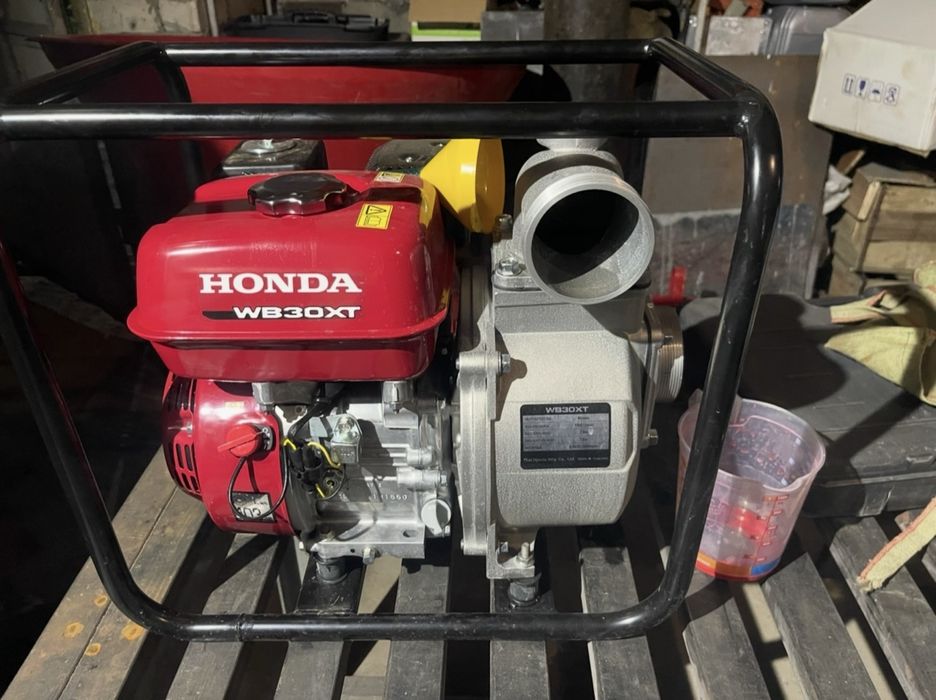 Зрощувальна система крапельного поливу із вузлом фертігації