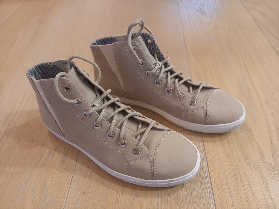 /// Buty damskie VAGABOND 37 rozm