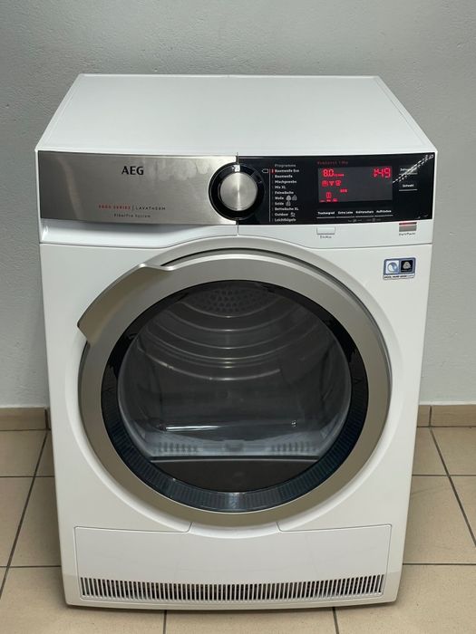 Сушильна машина AEG T9DE87685 з тепловим насосом,економ,тиха