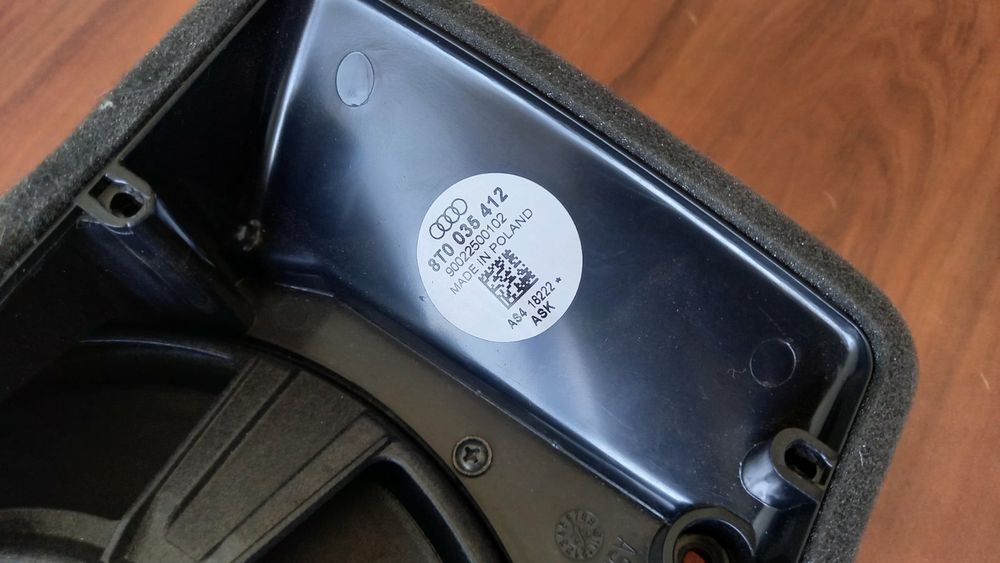 Динамик сабвуфер 8t0035412 Audi A4 B8 08-16