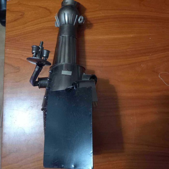 Suporte metálico para garrafa com menu