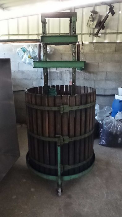 Prensa para bagaço de vinho