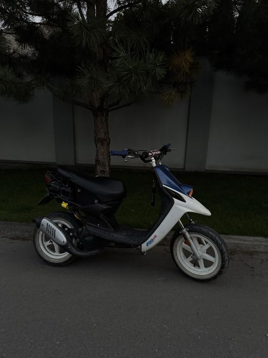 Yamaha Rocket spy