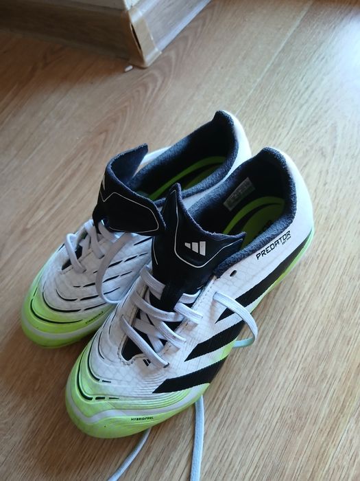 Korki dziece Adidas Predator r34
