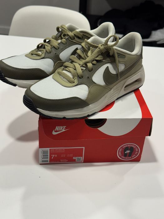 Nike Nike Air Max SC - Olive - Tam 40.5 EUR 7.5 US