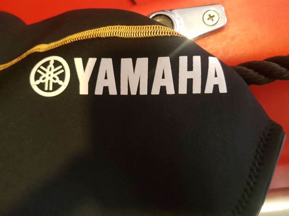 Fato/ short  neoprene Yamaha
