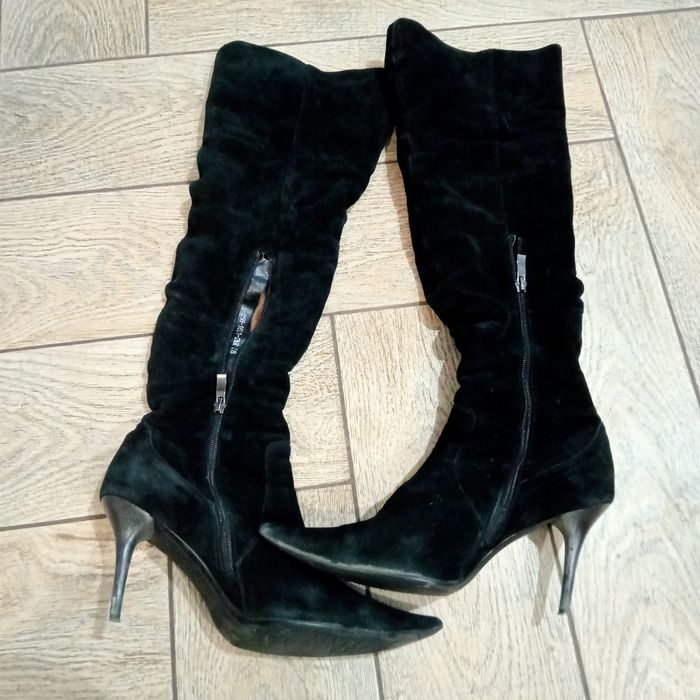 Продаю хорошие сапоги в шикарном состоянии