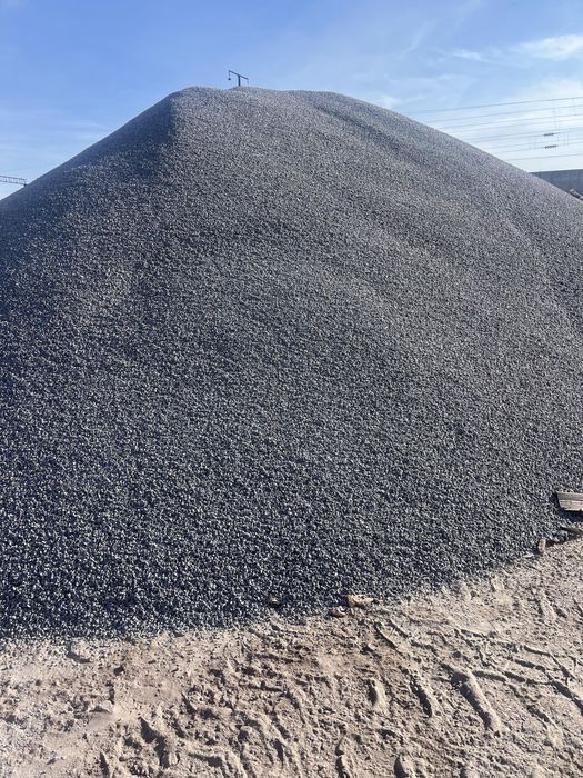 Цемент , песок беляевский , щебень