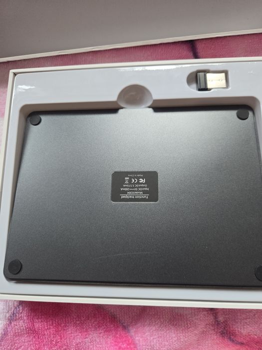 wielofunkcyjny gładzik (Multi-function Trackpad),