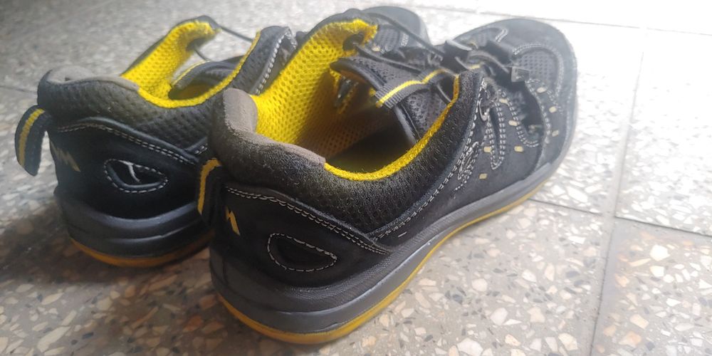 Sprzedam używane buty bhp 43