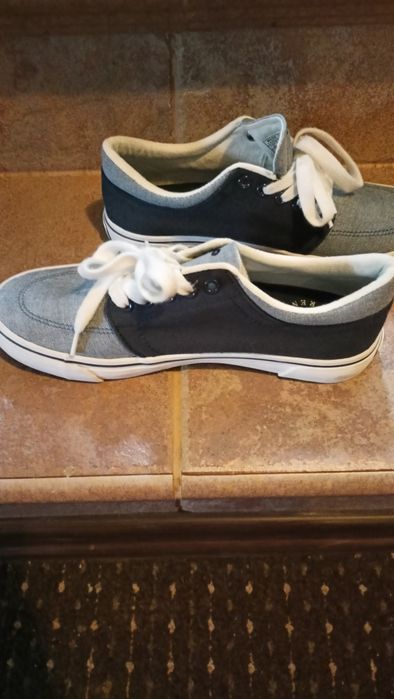 Sprzedam buty chłopięce rozm. 37
