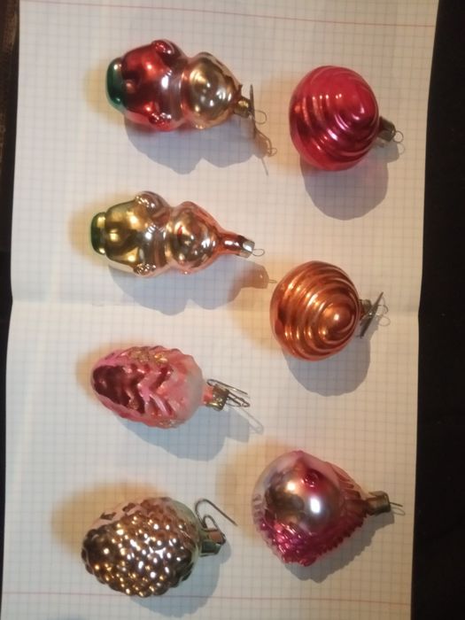 Новорічні іграшки скляні