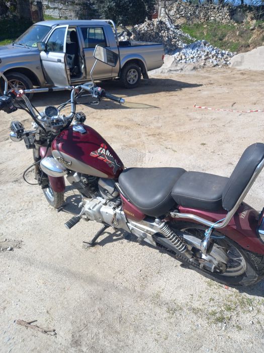 Mota yamaa 250 em bom estado