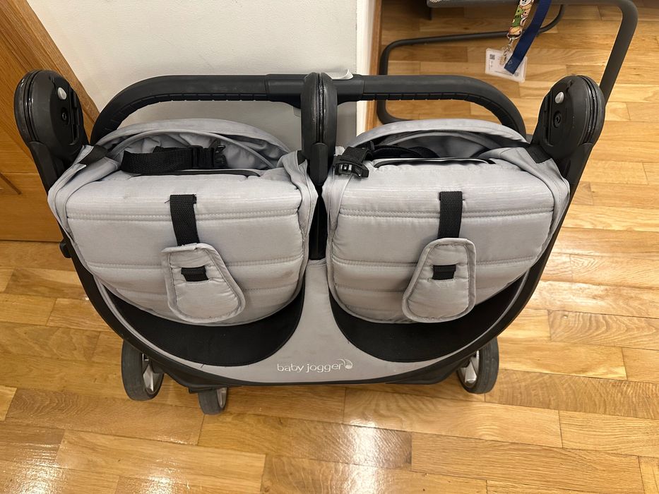 Carrinho duplo babyjogger