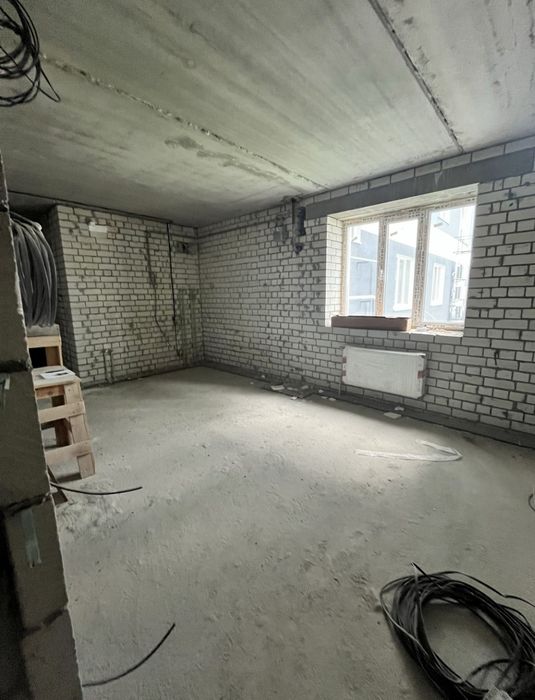 Продам двухкомнатную квартиру р-н Голливуда