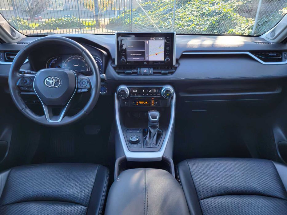 Toyota RAV4 Limited      2021