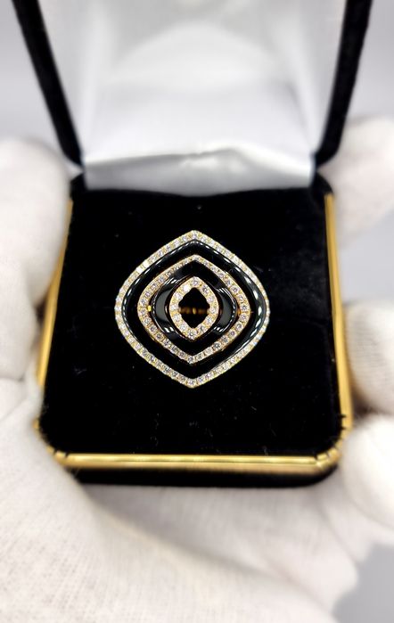 Уникальное кольцо Оникс и бриллианты