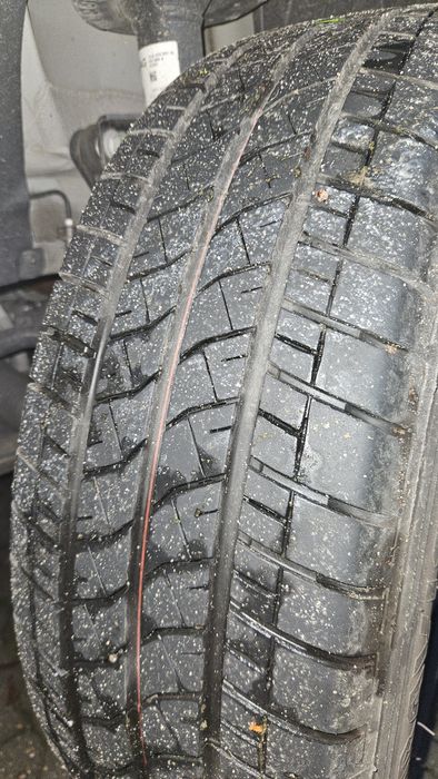 Bridgestone R660 215/60r17 kamper van
