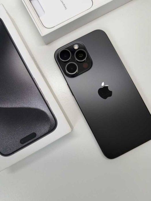 Apple iPhone 15 Pro Max・256GB・Titânio preto (Fatura e Garantia)