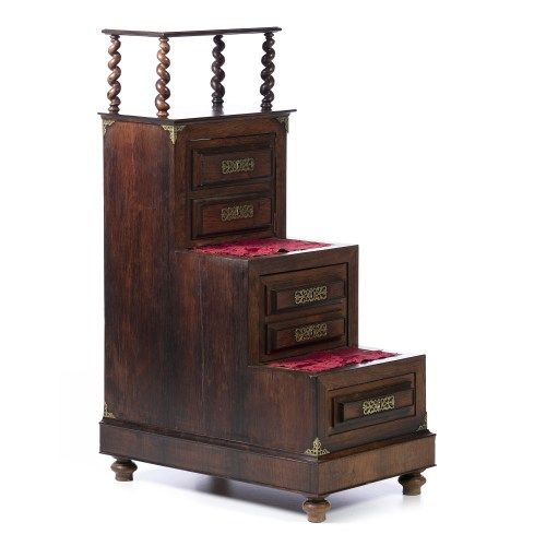 Mesa de cabeceira 'escada' em pau-santo - Século XIX