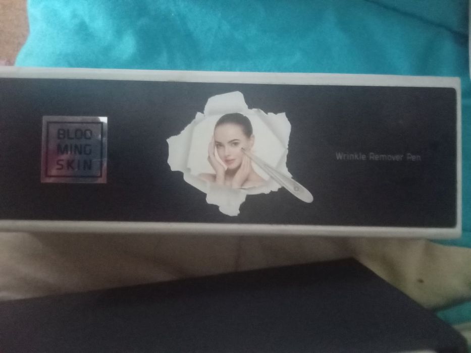 Blooming Skin  Conceito de rejuvenescimento ...