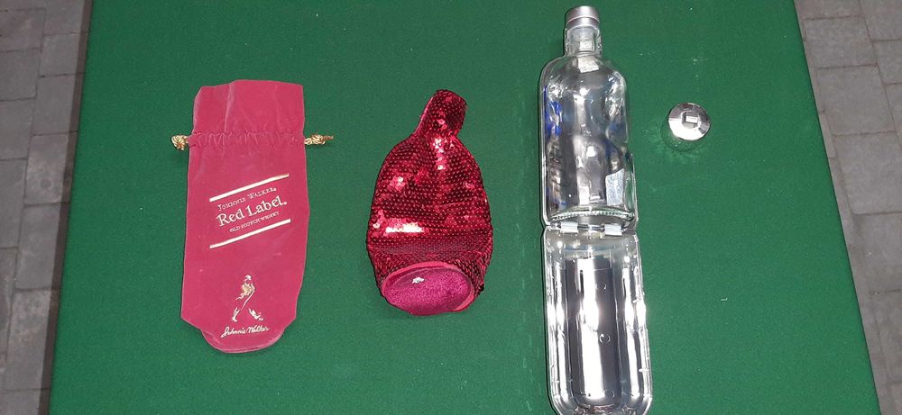 Absolut Limited: disco Bing Bling, sukienka i Red Label 700 ml, 3 szt.