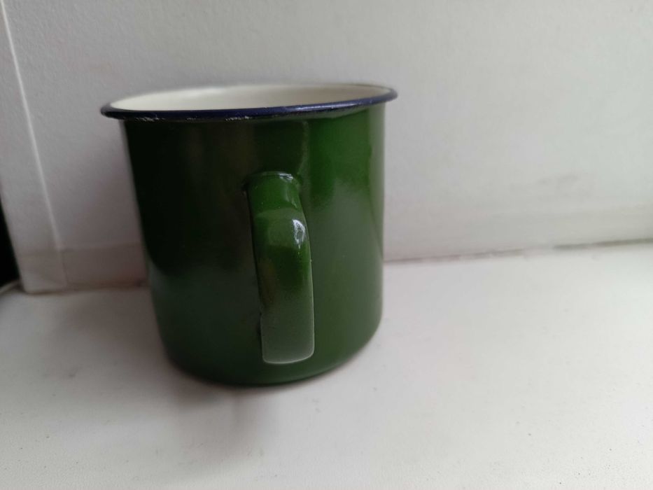 Эмалированная кружка армейская