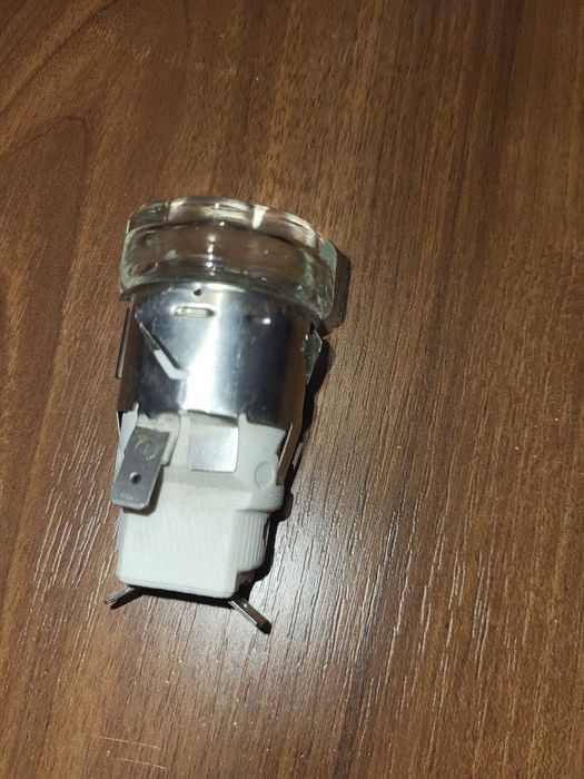 Gniazdo, oprawka żarówki z żarówką 15 W piekarnika kuchenki Whirpool