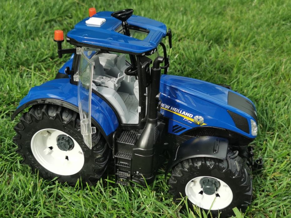 New Holland Bruder
