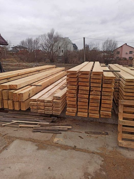 Дошка у Львові, бруси, брусок Крокви у Львові. Ліс обр. Пиломатеріали.