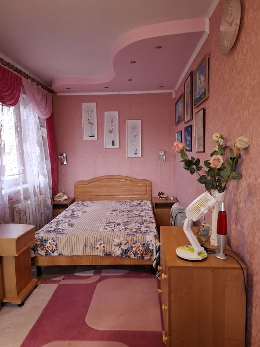 Продам 2х кімнатну квартиру біля 16 міськлікарні ( 44 квартал)+ гараж