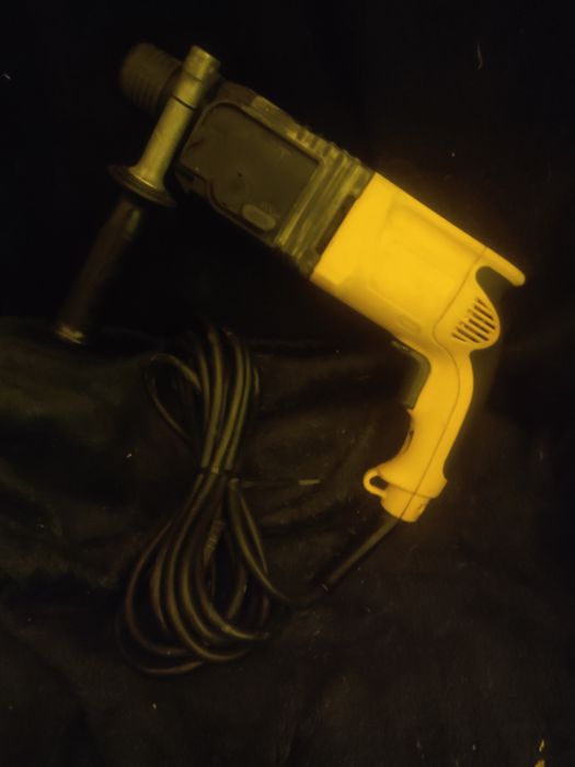 Перфоратор DeWALT