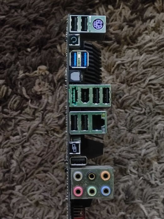 Топ комплект  Asus ROG CrossHair IV Formula + Phenom II X6 1100T + 8Gb